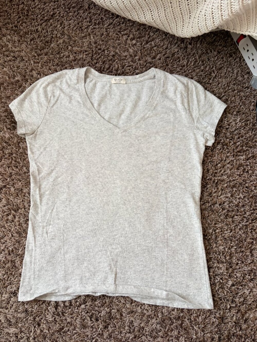 Brandy Melville John Galt Heather Gray Short Sleeve V-Neck T-Shirt